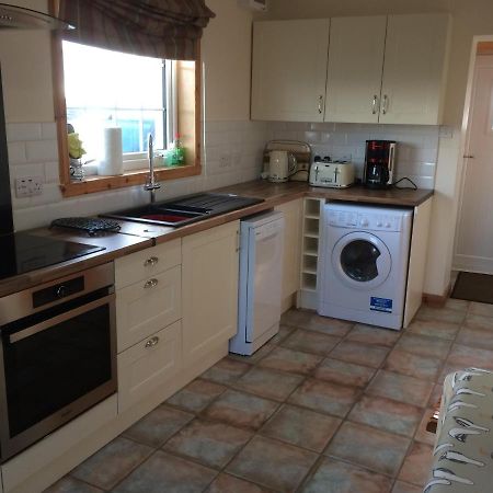 Harsgeir View Holiday Cottage -Wifi Go Green Breaclete Exterior photo