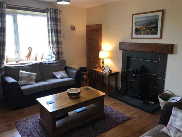 Harsgeir View Holiday Cottage -Wifi Go Green Breaclete Exterior photo